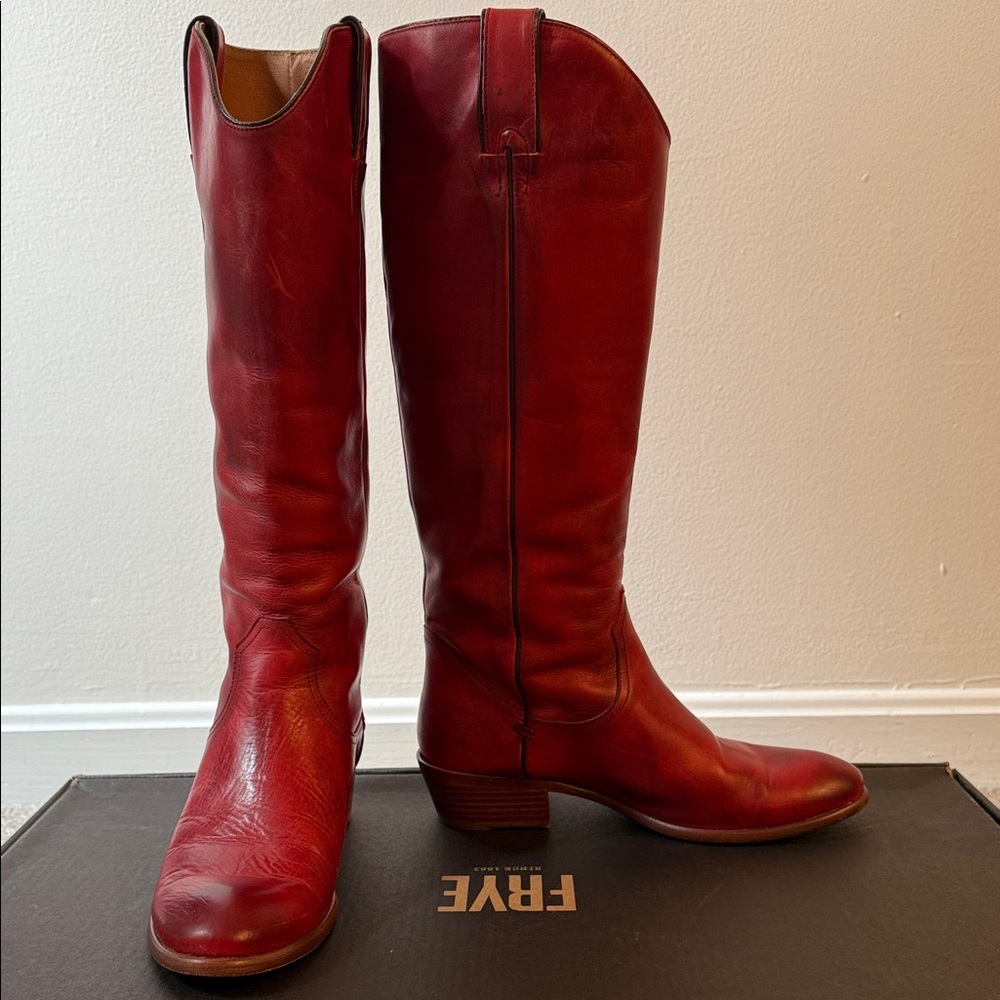 Frye Carson Pull On Style Crimson Red Women's Leather Boots 9.5 M Brand New